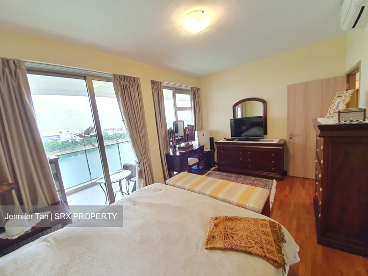 Waterfront Gold (D16), Condominium #222057181